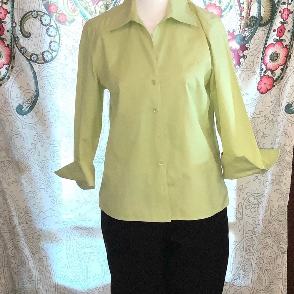 NWOT Talbots Light Green Button-Down Shirt Size 2